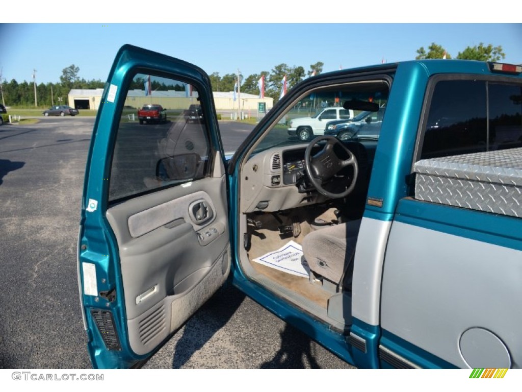 1995 C/K K1500 Regular Cab 4x4 - Bright Teal Metallic / Gray photo #11