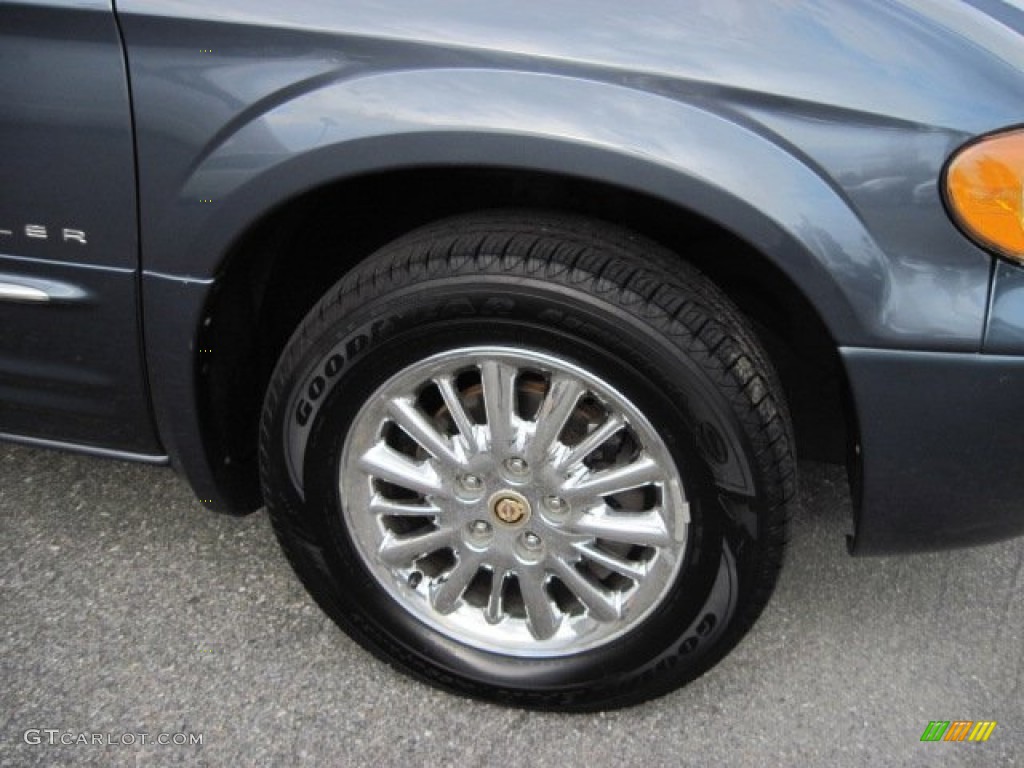 2001 Chrysler Town & Country Limited AWD Wheel Photos