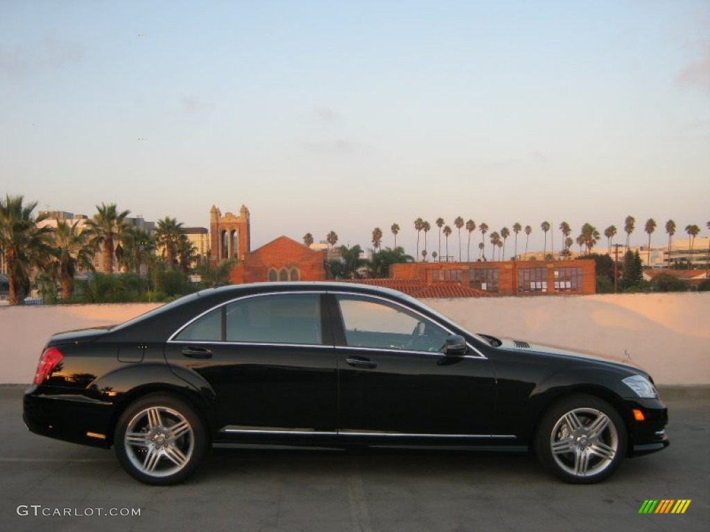 2013 S 550 Sedan - Black / Black photo #3