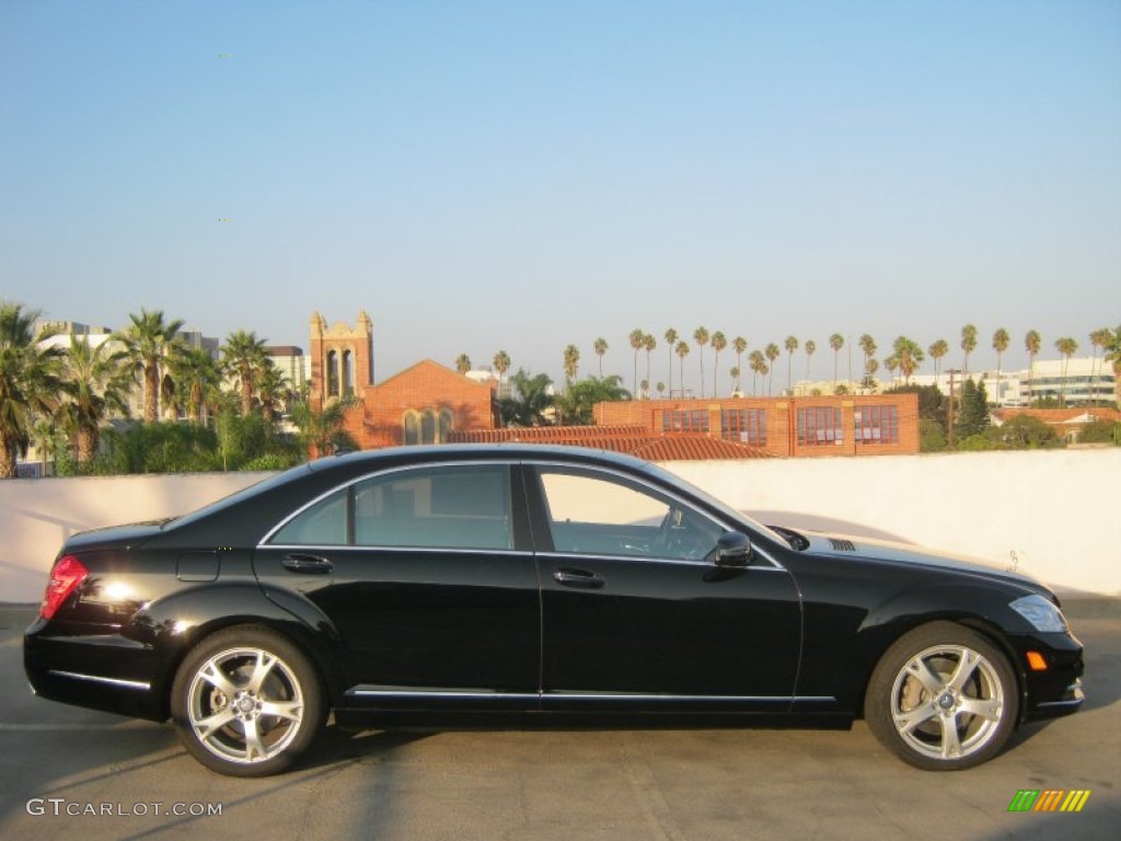 2013 S 550 Sedan - Black / Black photo #3