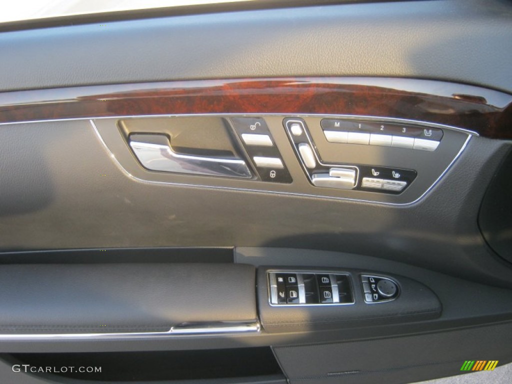 2013 S 550 Sedan - Black / Black photo #6