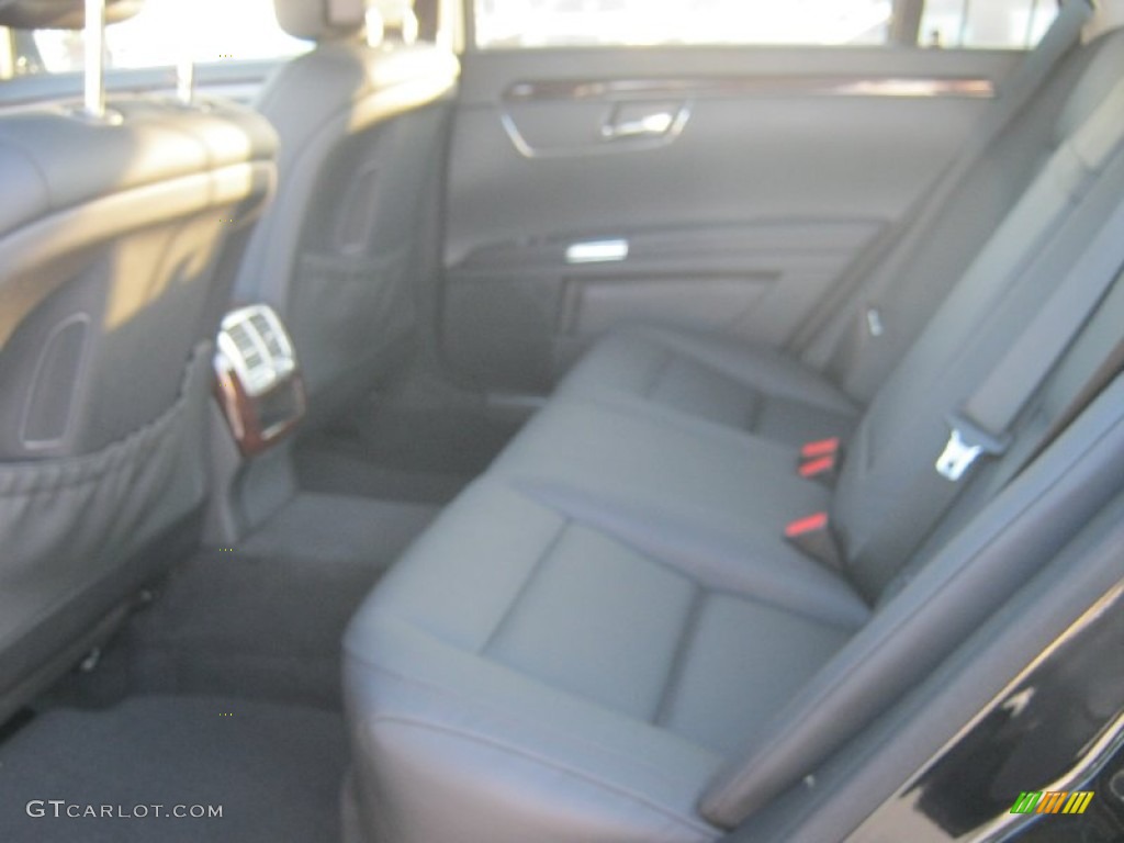 2013 S 550 Sedan - Black / Black photo #8
