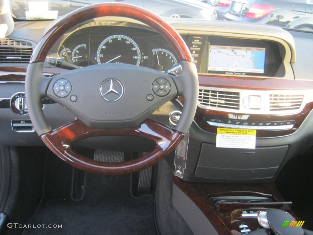 2013 S 550 Sedan - Black / Black photo #9