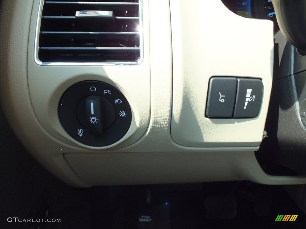 2013 Ford Flex SEL Controls Photo #71389006