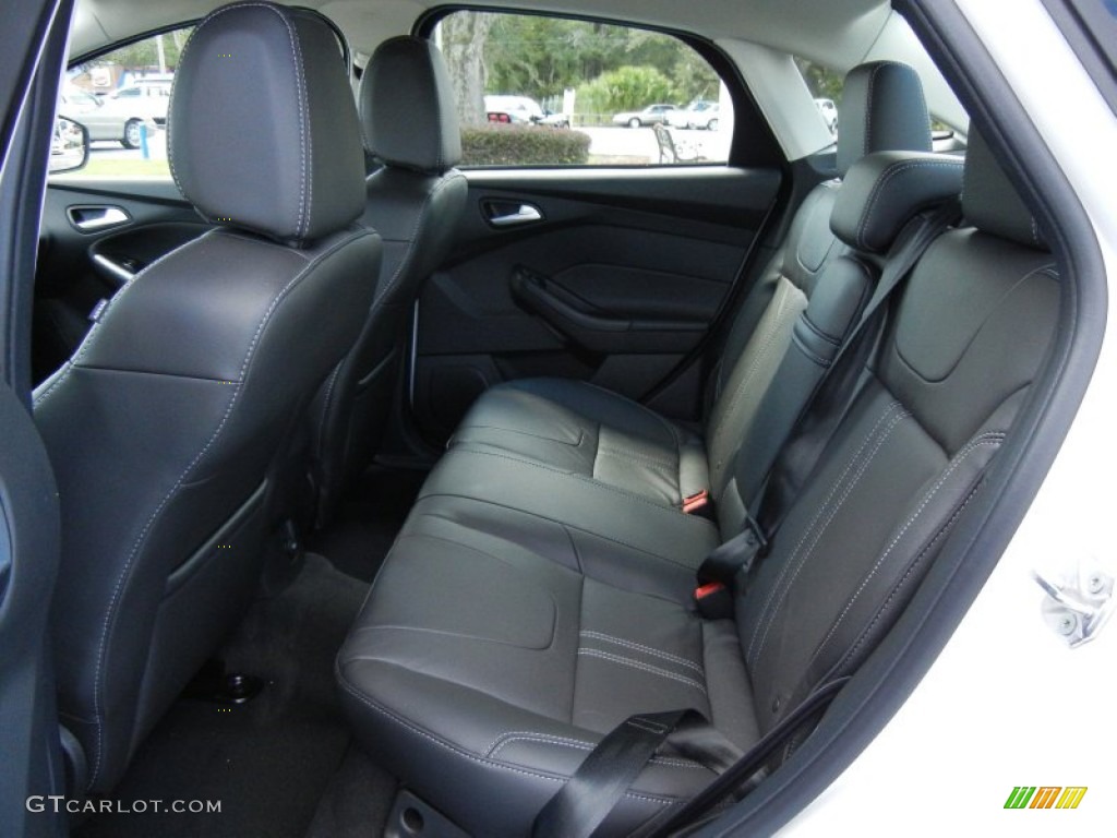 Charcoal Black Interior 2013 Ford Focus SE Sedan Photo #71389501