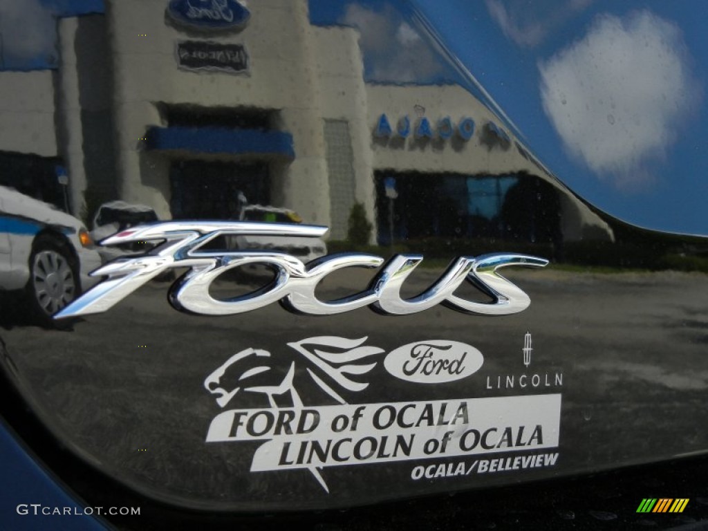 2013 Focus SE Sedan - Tuxedo Black / Charcoal Black photo #4