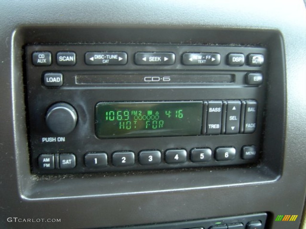 2004 Ford Expedition Eddie Bauer Controls Photo #71391922