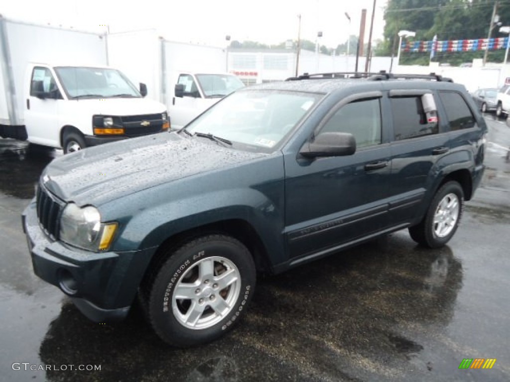 2005 Grand Cherokee Laredo 4x4 - Deep Beryl Green Pearl / Khaki photo #2