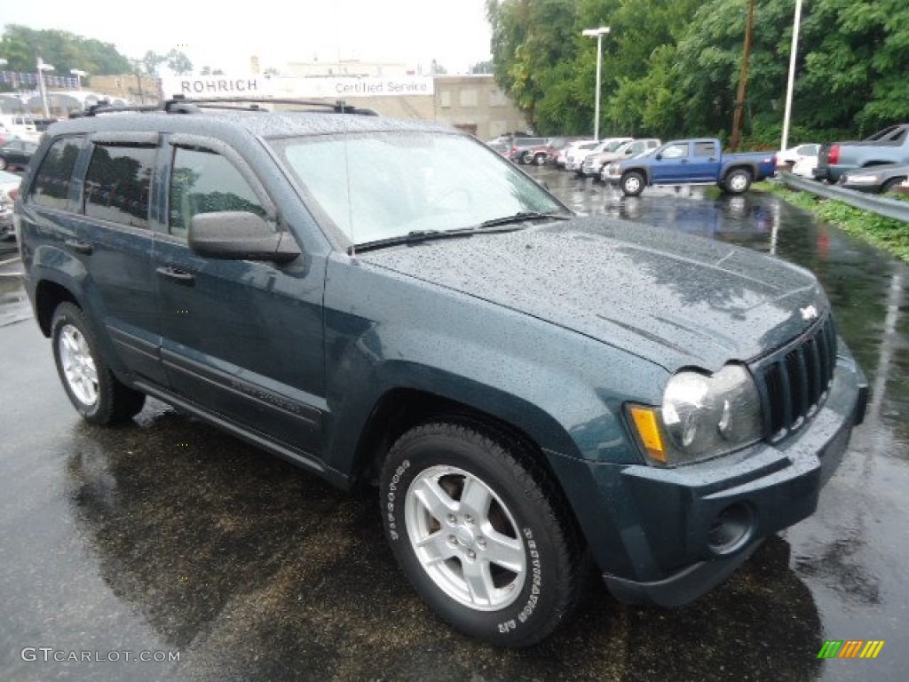 2005 Grand Cherokee Laredo 4x4 - Deep Beryl Green Pearl / Khaki photo #3