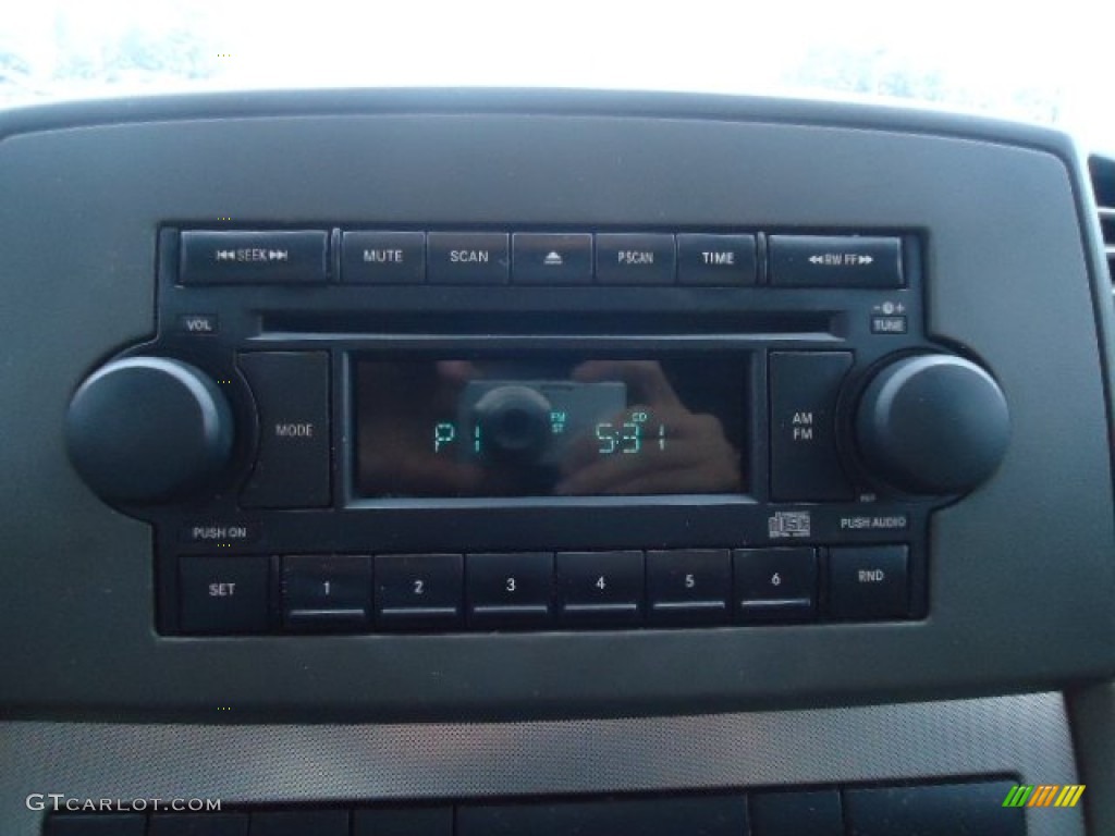 2005 Grand Cherokee Laredo 4x4 - Deep Beryl Green Pearl / Khaki photo #19