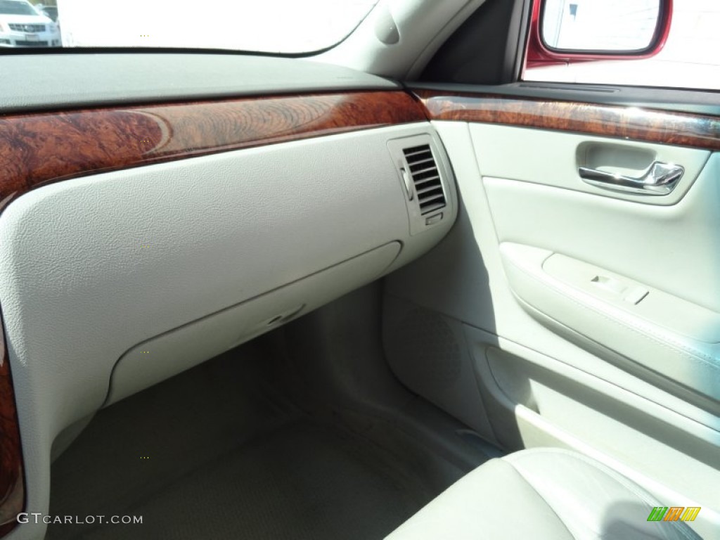 2006 DTS Luxury - Crimson Pearl / Titanium photo #19