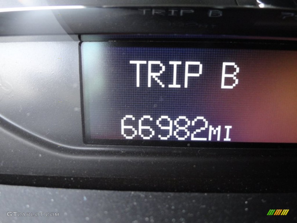 2006 DTS Luxury - Crimson Pearl / Titanium photo #20