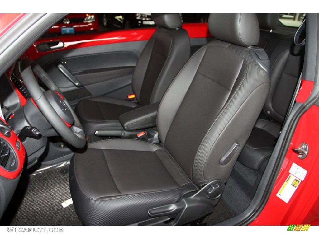 2013 Volkswagen Beetle 2.5L Front Seat Photo #71394625
