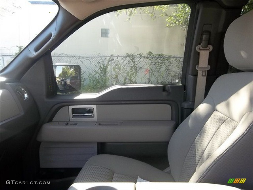 2010 F150 XLT SuperCab - Tuxedo Black / Medium Stone photo #10