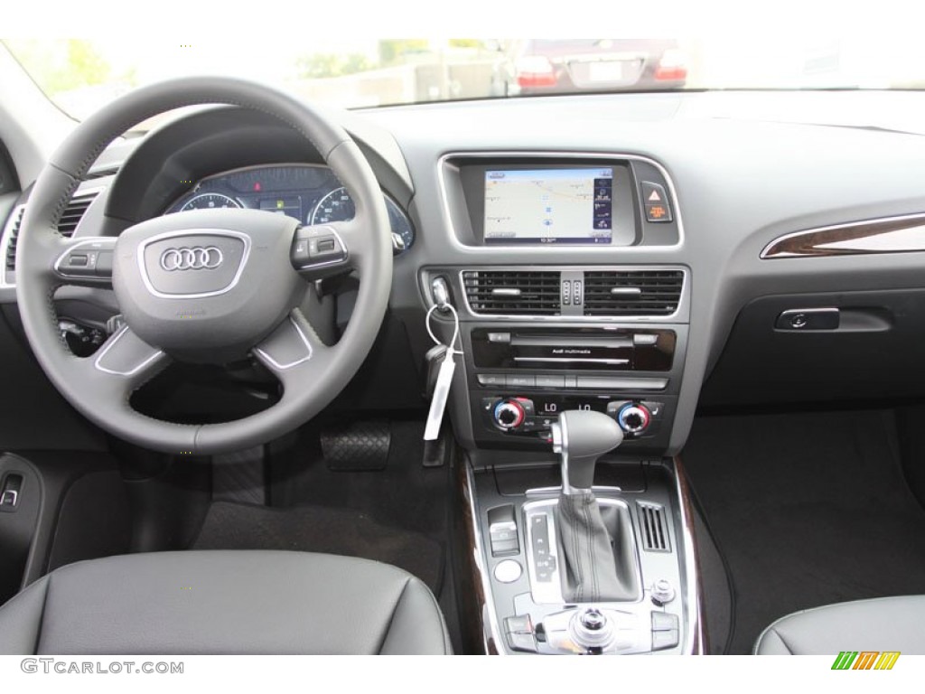 2013 Audi Q5 2.0 TFSI quattro Black Dashboard Photo #71396245