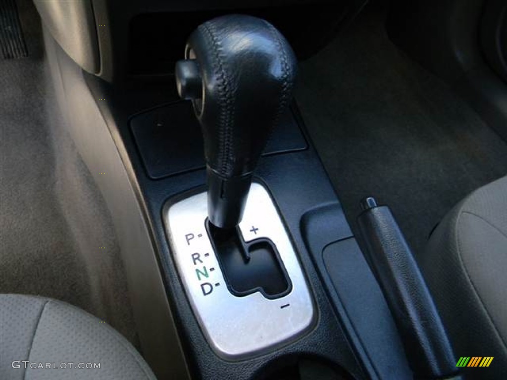 2004 Mitsubishi Outlander XLS Transmission Photos