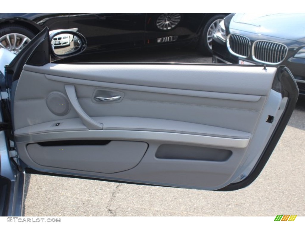 2009 BMW 3 Series 328i Coupe Grey Door Panel Photo #71400868