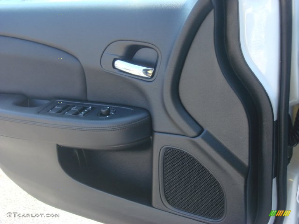2012 200 S Sedan - Bright White / Black photo #14