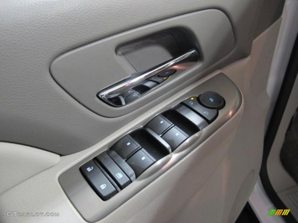 2010 Chevrolet Avalanche LT 4x4 Controls Photo #71405995