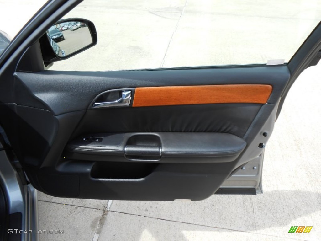 2007 Infiniti M 45 Sedan Door Panel Photos