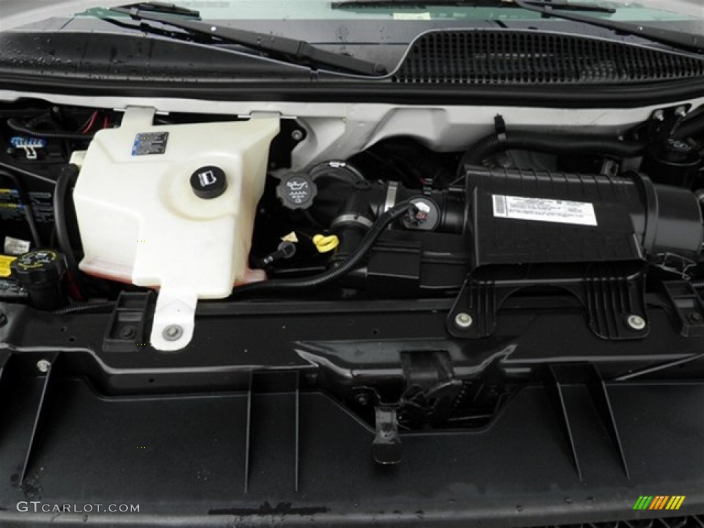 2007 Chevrolet Express 2500 Cargo Van 4.8 Liter OHV 16-Valve V8 Engine Photo #71408113