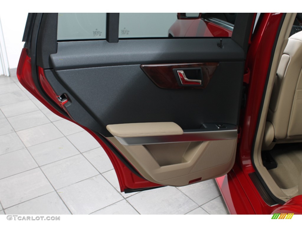 2010 GLK 350 4Matic - Mars Red / Almond/Black photo #15