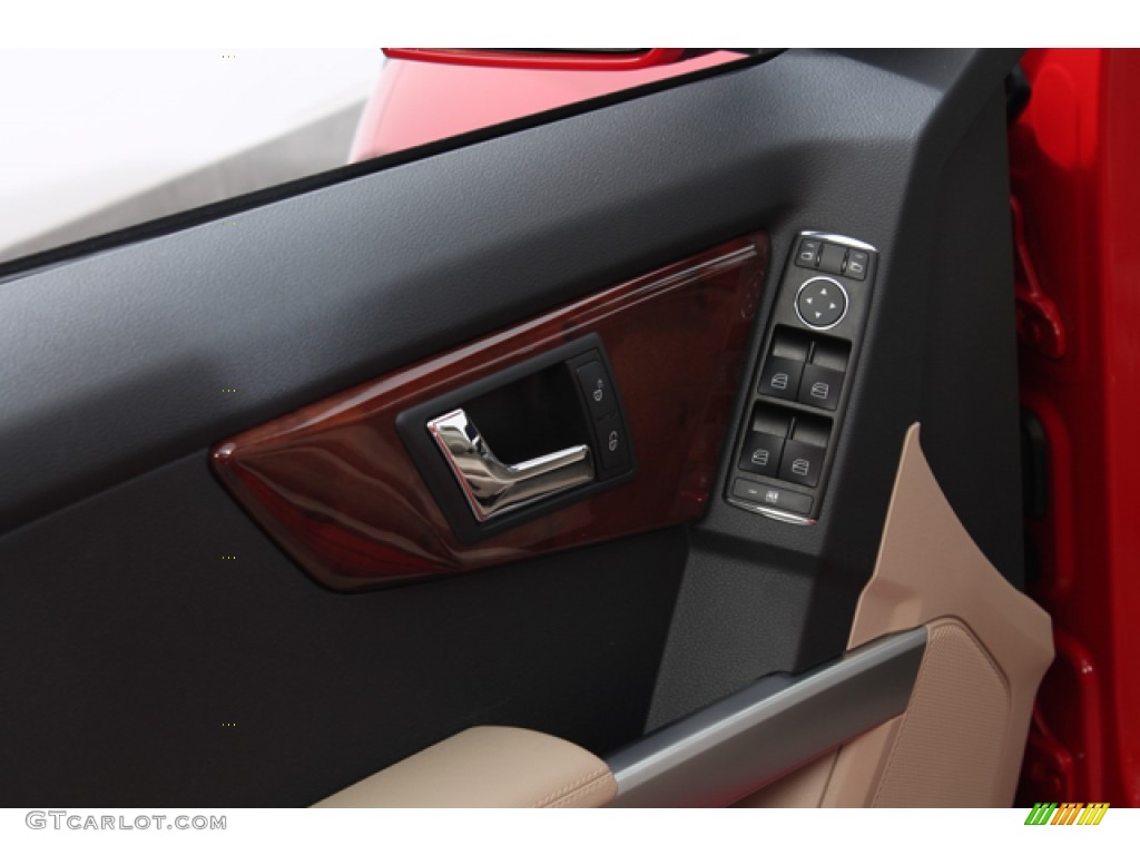 2010 GLK 350 4Matic - Mars Red / Almond/Black photo #17