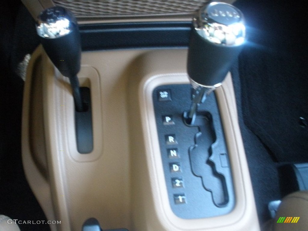2011 Wrangler Rubicon 4x4 - Black / Black/Dark Saddle photo #24