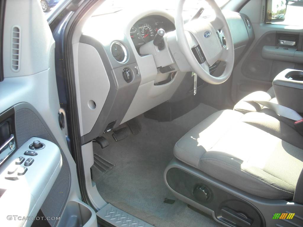 2005 F150 XLT SuperCrew - Medium Wedgewood Blue Metallic / Medium Flint/Dark Flint Grey photo #16