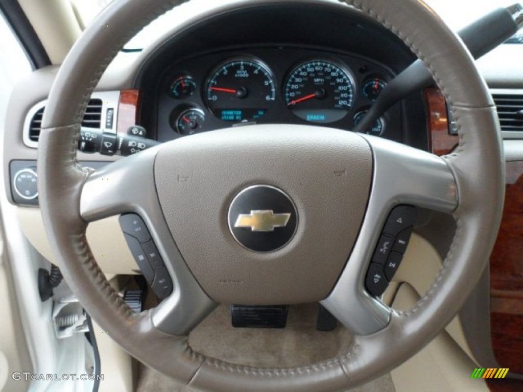 2009 Chevrolet Tahoe LTZ Light Cashmere Steering Wheel Photo #71411275