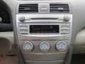 Super White - Camry LE Photo No. 32