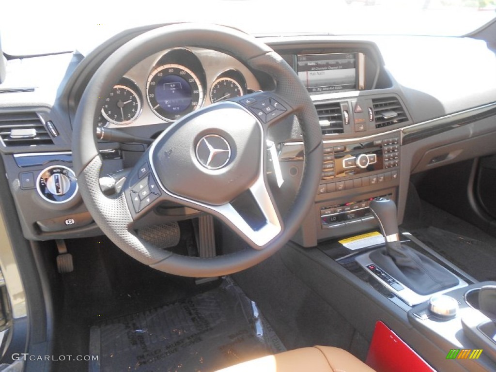 2013 Mercedes-Benz E 350 Cabriolet Natural Beige/Black Dashboard Photo #71413201
