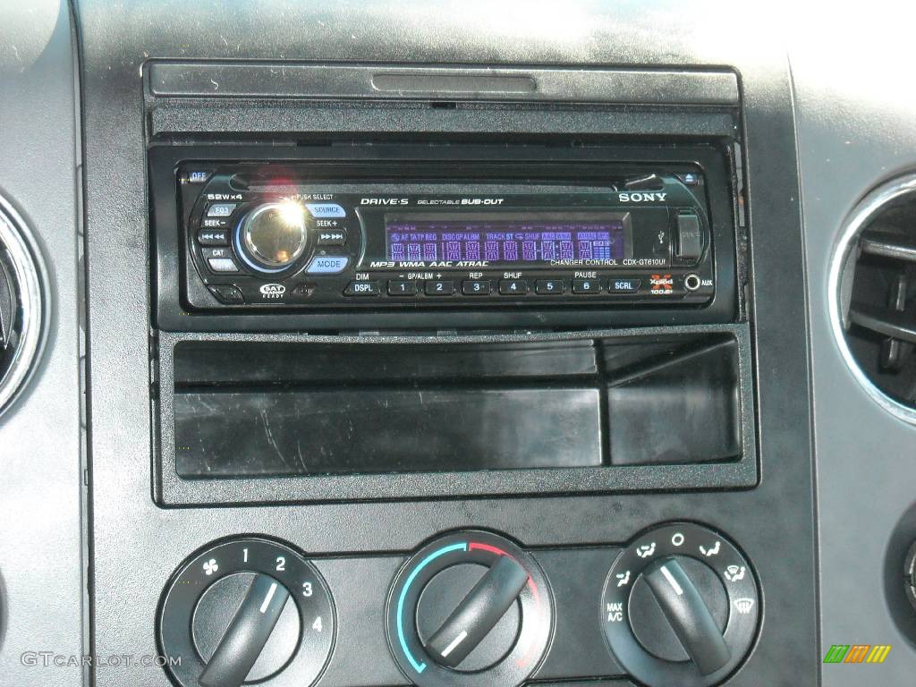 2005 F150 XLT SuperCrew - Medium Wedgewood Blue Metallic / Medium Flint/Dark Flint Grey photo #23