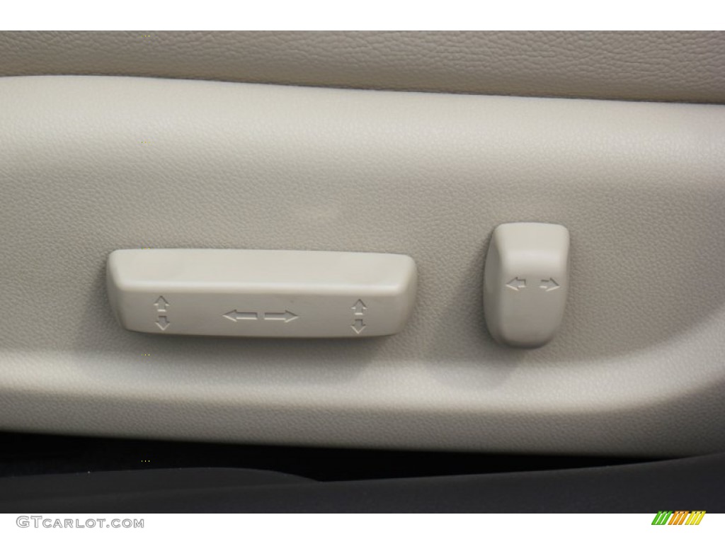 2013 Acura ILX 1.5L Hybrid Technology Controls Photo #71415385