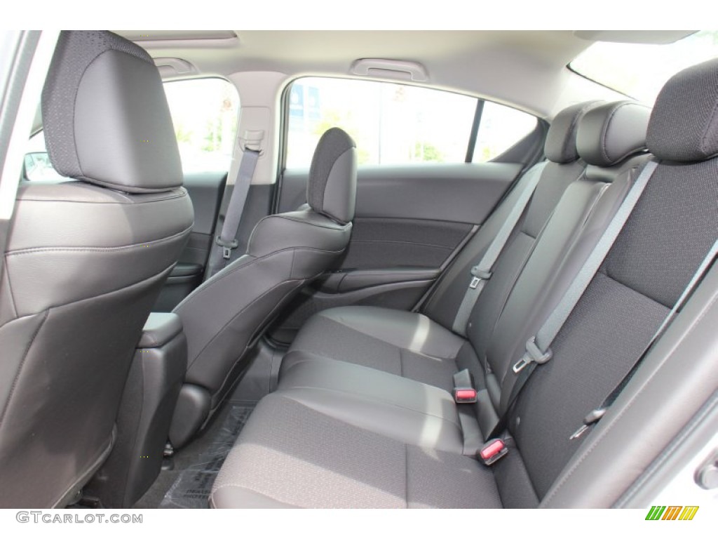 2013 Acura ILX 2.0L Rear Seat Photos