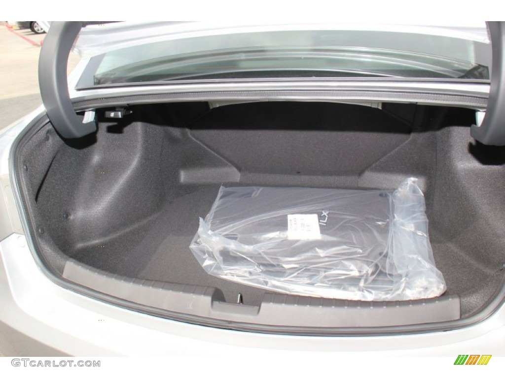 2013 Acura ILX 2.0L Trunk Photos