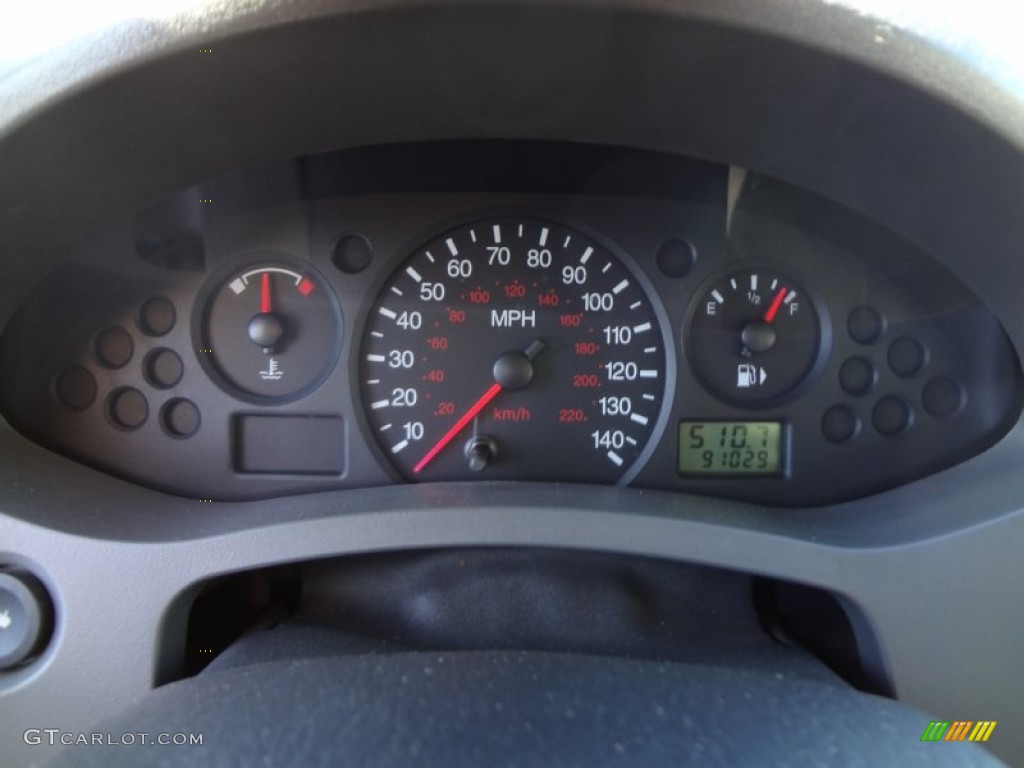 2005 Focus ZX4 SE Sedan - Liquid Grey Metallic / Dark Flint/Light Flint photo #19