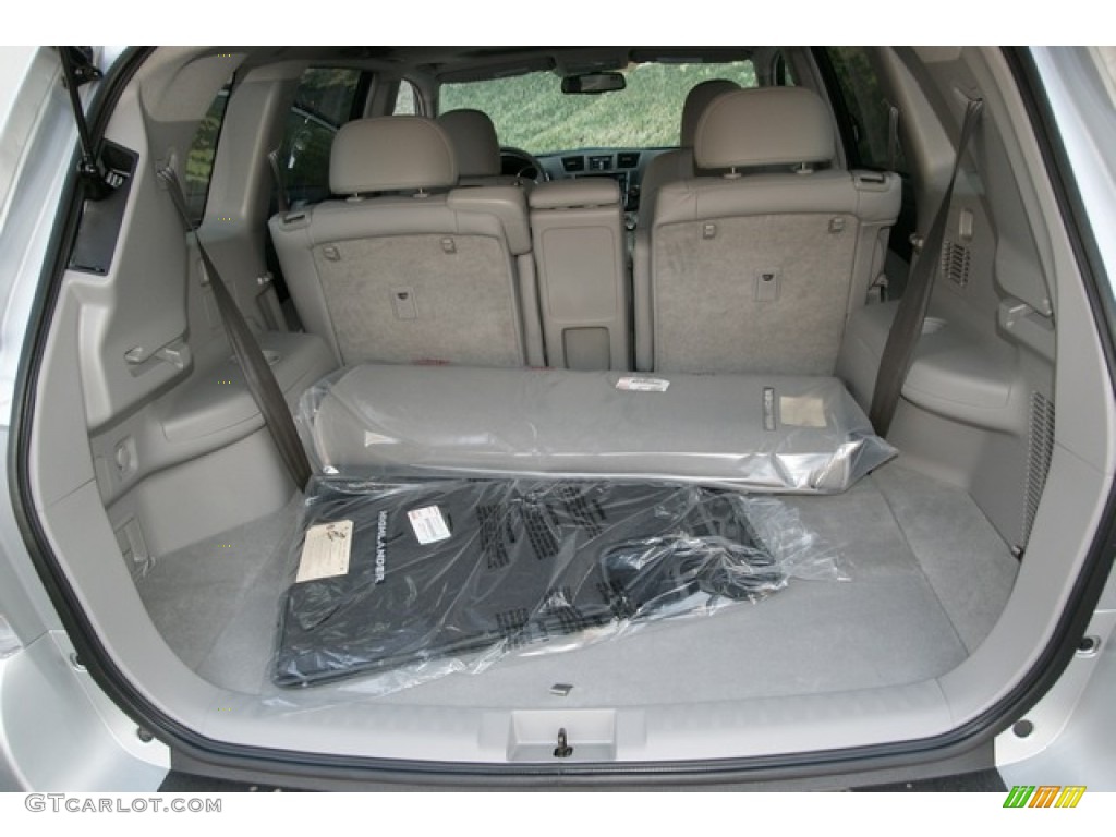 2013 Toyota Highlander SE 4WD Trunk Photo #71423329