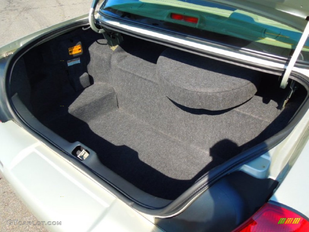 2005 Mercury Grand Marquis LS Trunk Photo #71424469