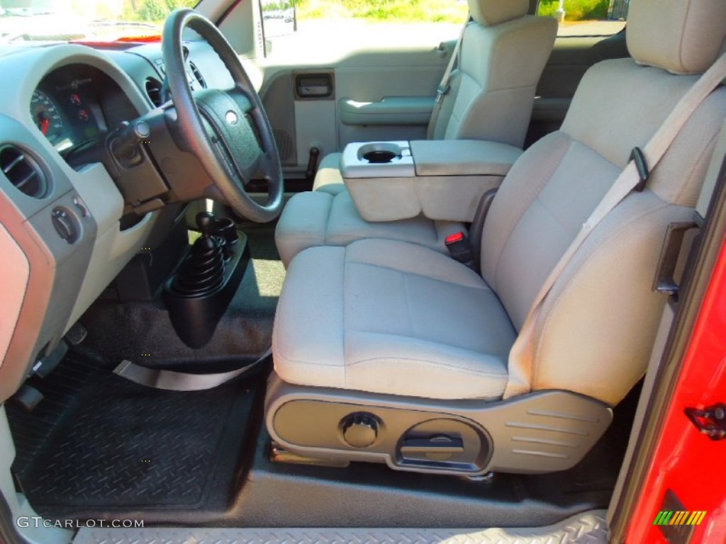 2006 F150 STX SuperCab 4x4 - Bright Red / Medium Flint photo #8