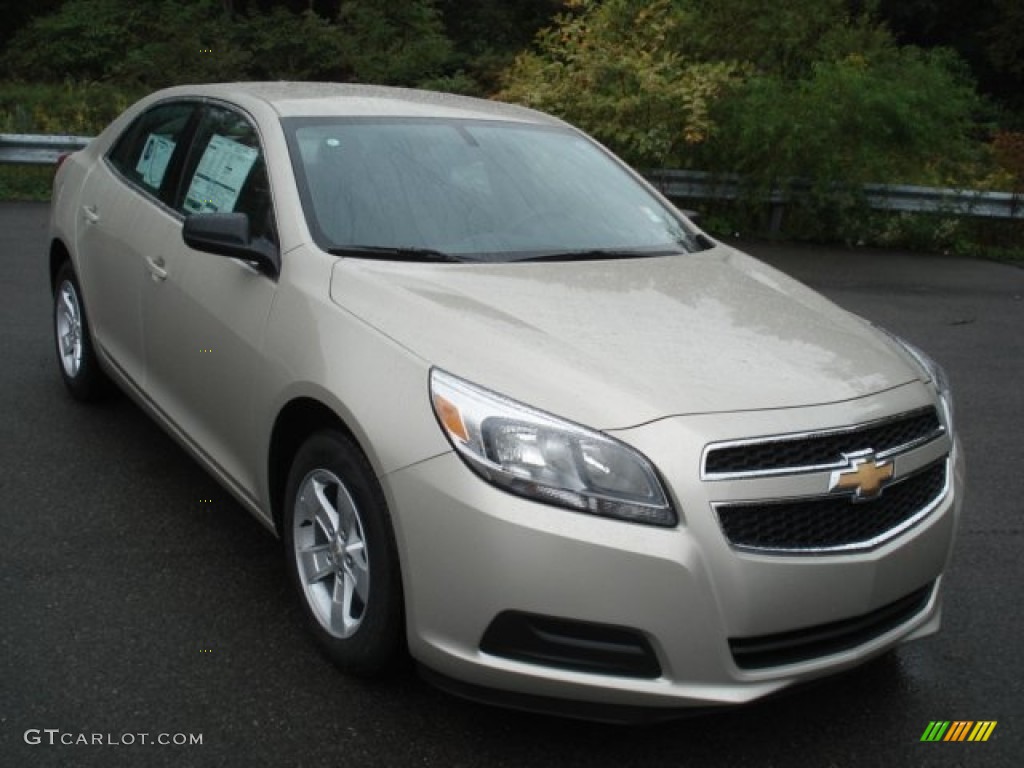 2013 Malibu LS - Champagne Silver Metallic / Jet Black/Titanium photo #2