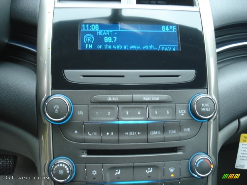 2013 Malibu LS - Champagne Silver Metallic / Jet Black/Titanium photo #16