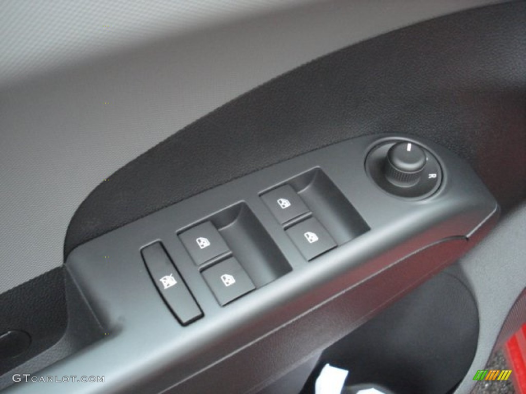 2013 Chevrolet Sonic LT Hatch Controls Photo #71425816