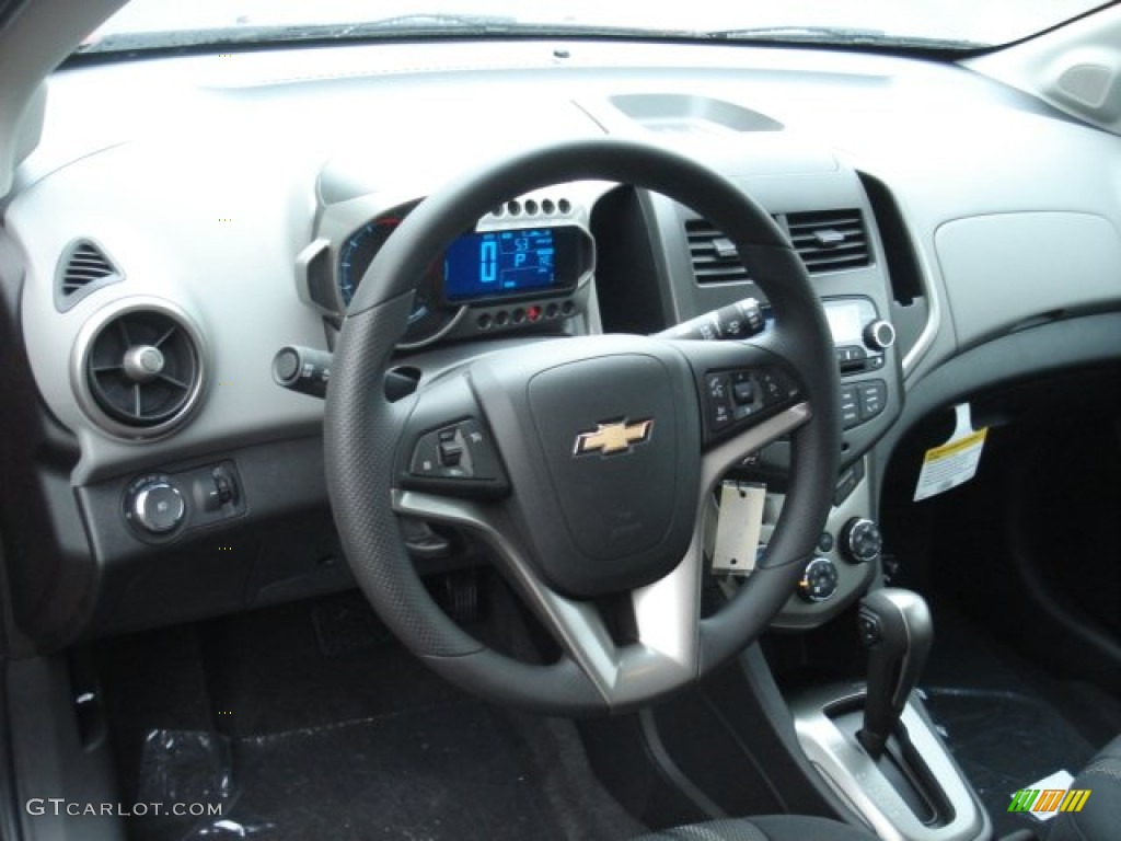 2013 Chevrolet Sonic LT Hatch Jet Black/Dark Titanium Dashboard Photo #71425942