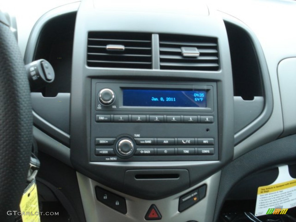 2013 Chevrolet Sonic LS Hatch Audio System Photo #71426155