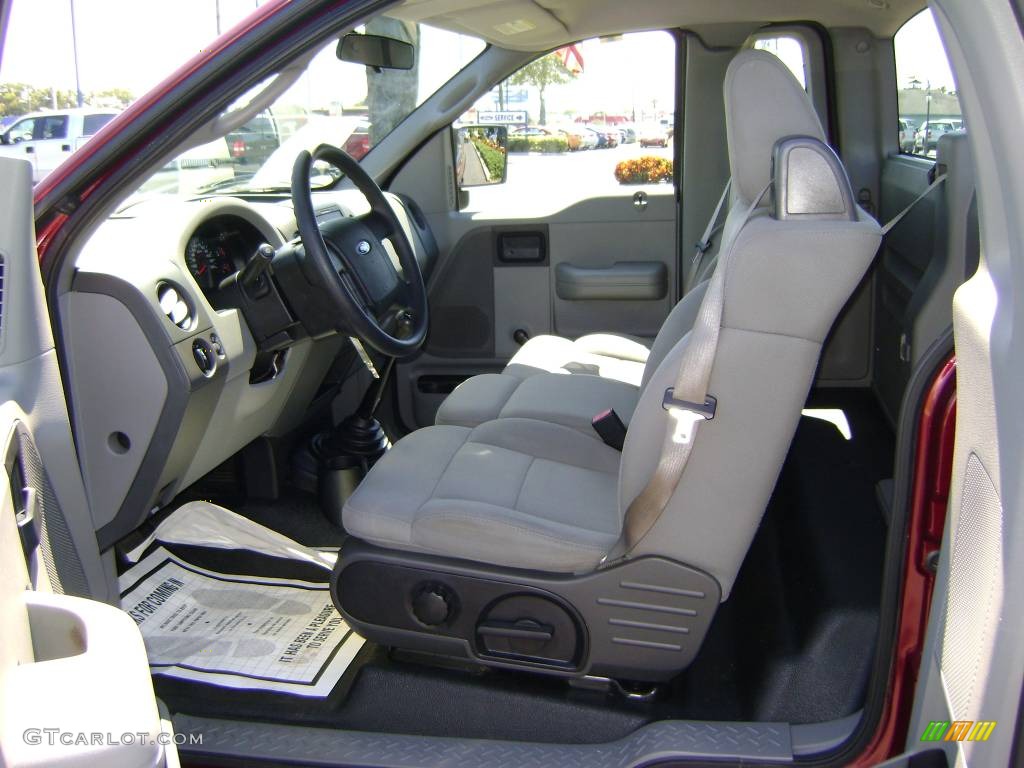 2005 F150 XL Regular Cab - Dark Toreador Red Metallic / Medium Flint Grey photo #14