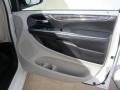 Stone White - Grand Caravan Crew Photo No. 21