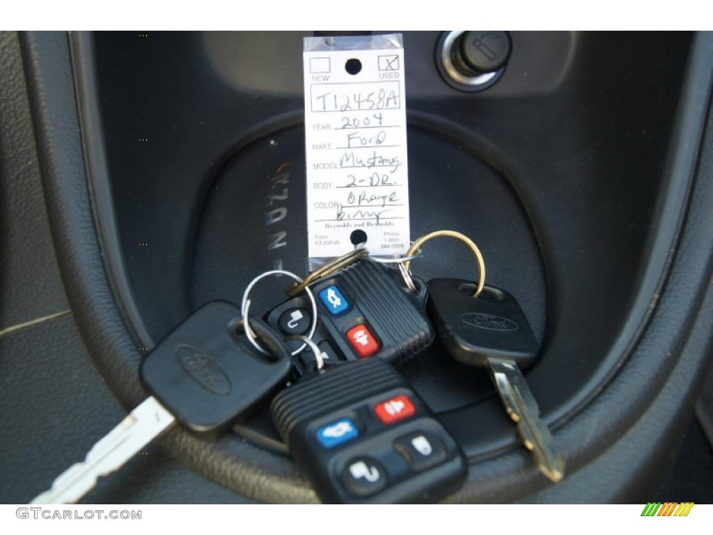 2004 Ford Mustang V6 Convertible Keys Photos