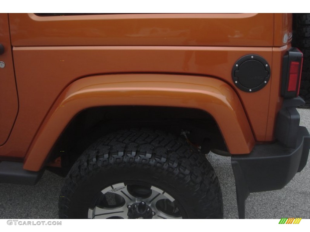 2011 Wrangler Sahara 4x4 - Mango Tango Pearl / Black photo #12