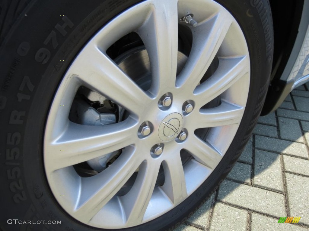 2013 Chrysler 200 Touring Sedan Wheel Photo #71430560